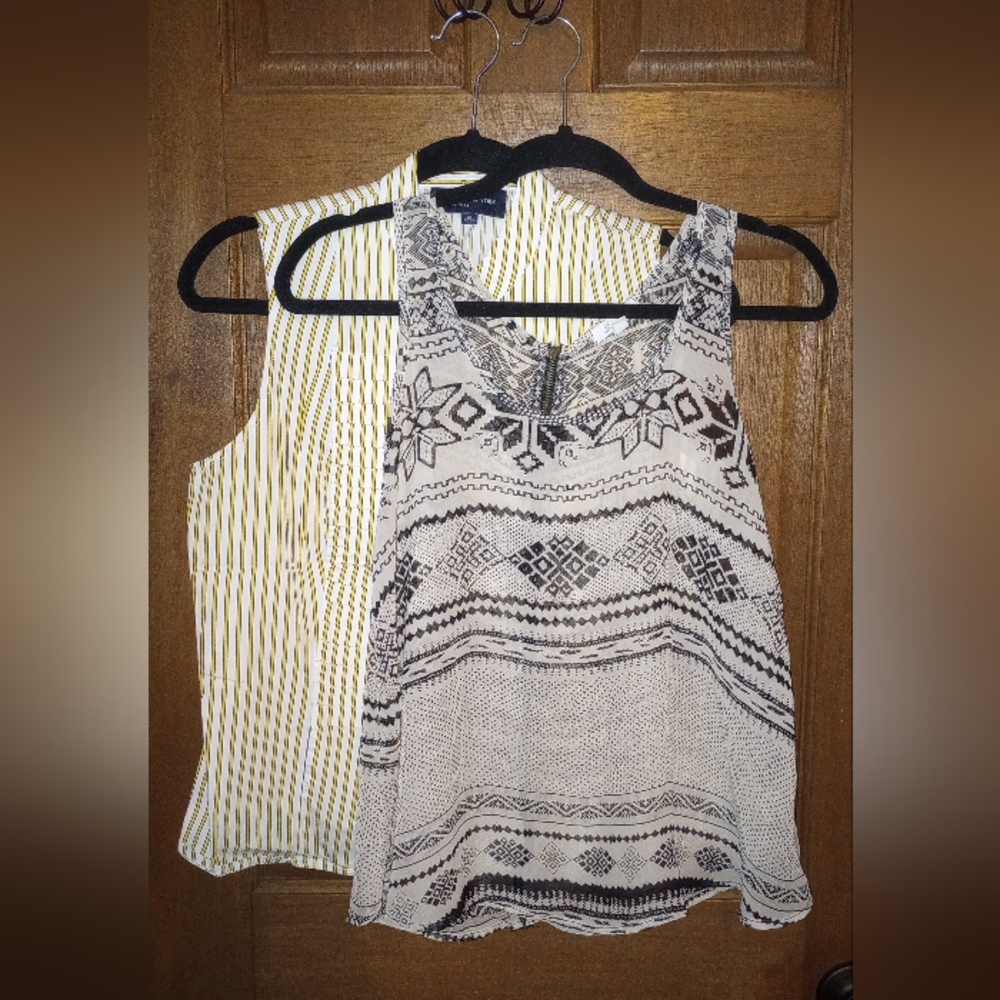 Delia's tank top bundle